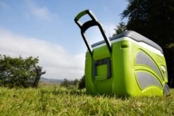 Vango Pinnacle 45L Wheelie Cooler - 100 Hr -Fiama Camping Shop van 2021 essentials lifestyle pinnacle wheelie 45l lo 01